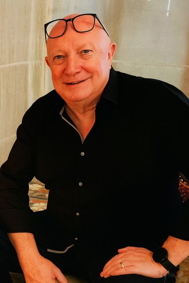 Clive Archer